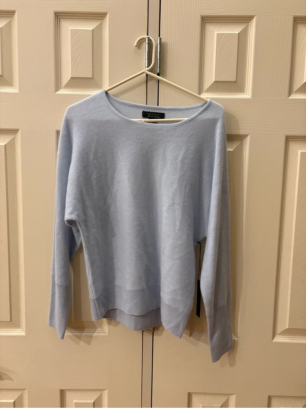 Tahari Pale Blue Women's Crewneck Cashmere Sweater
